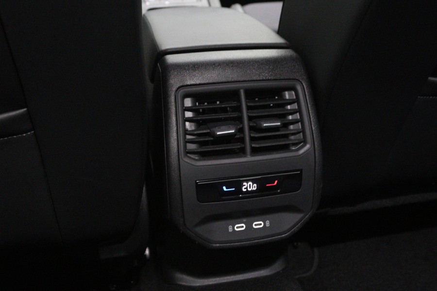 CUPRA Leon 1.4 e-Hybrid 204 PK Essential PHEV, Adap. Cruise Control, Stuurverwarming, Caprlay