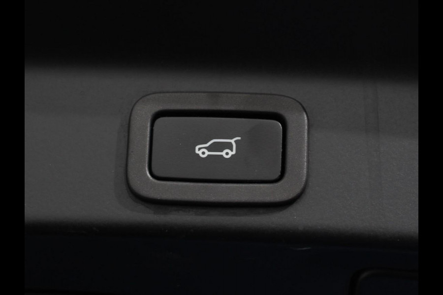 Jaguar F-Pace 5.0 V8 AWD SVR 551 pk Panorama dak Meridian sound Premium Pack Light Pack ACC Leder ADS 360 Camera Cruise control Parkeersensoren Elektrische kofferklep