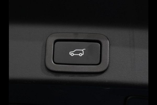 Jaguar F-Pace 5.0 V8 AWD SVR 551 pk Panorama dak Meridian sound Premium Pack Light Pack ACC Leder ADS 360 Camera Cruise control Parkeersensoren Elektrische kofferklep