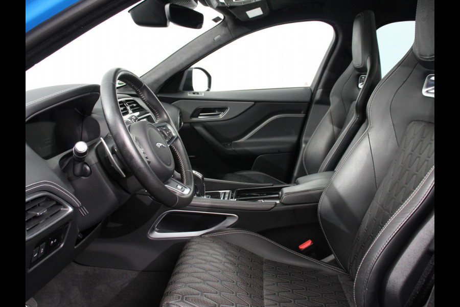 Jaguar F-Pace 5.0 V8 AWD SVR 551 pk Panorama dak Meridian sound Premium Pack Light Pack ACC Leder ADS 360 Camera Cruise control Parkeersensoren Elektrische kofferklep