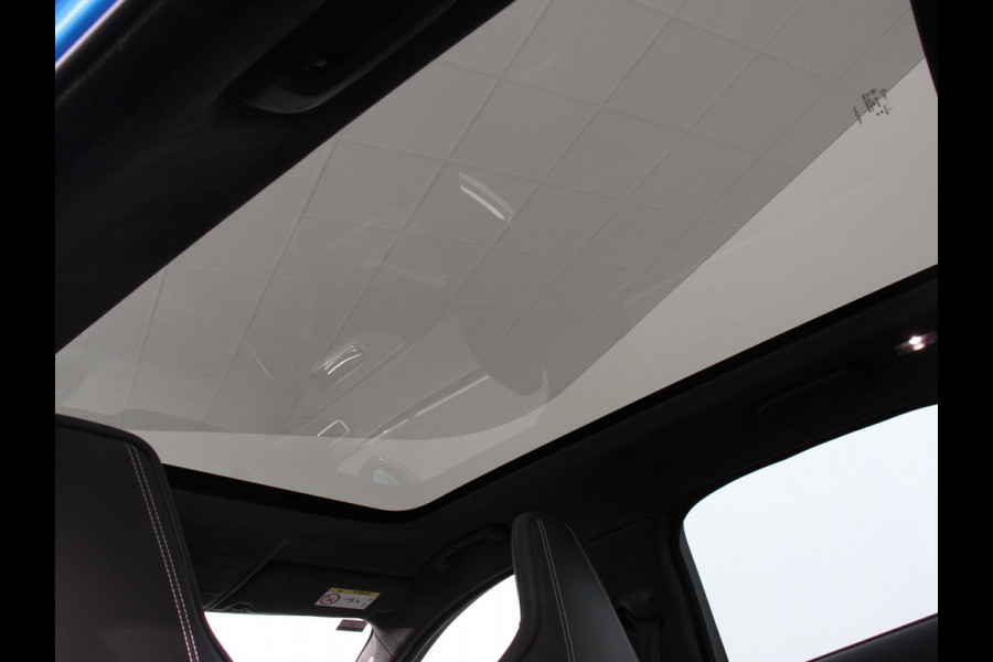 Jaguar F-Pace 5.0 V8 AWD SVR 551 pk Panorama dak Meridian sound Premium Pack Light Pack ACC Leder ADS 360 Camera Cruise control Parkeersensoren Elektrische kofferklep