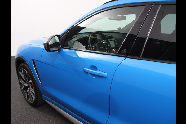 Jaguar F-Pace 5.0 V8 AWD SVR 551 pk Panorama dak Meridian sound Premium Pack Light Pack ACC Leder ADS 360 Camera Cruise control Parkeersensoren Elektrische kofferklep
