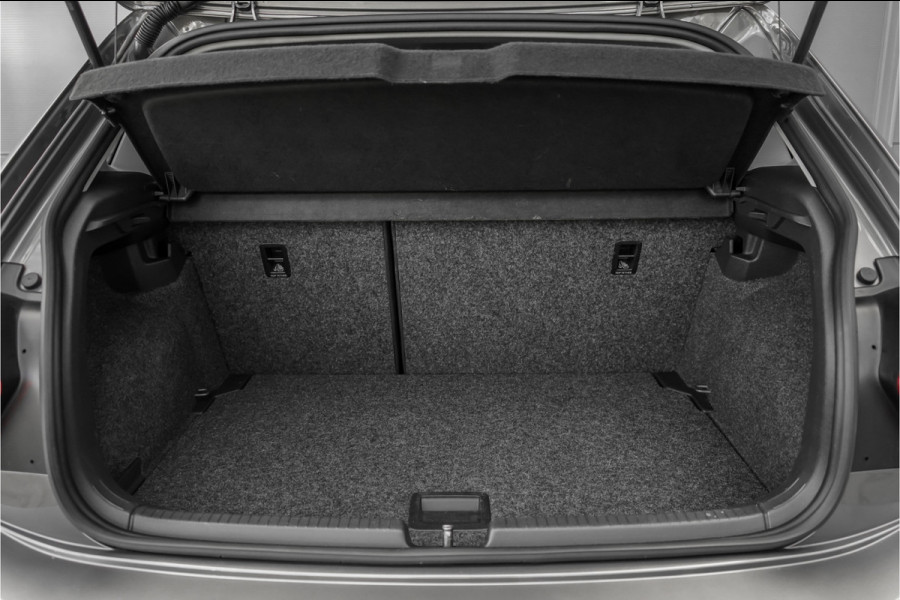 Volkswagen Polo 1.0 TSI Highline 5DRS CarPlay PDC