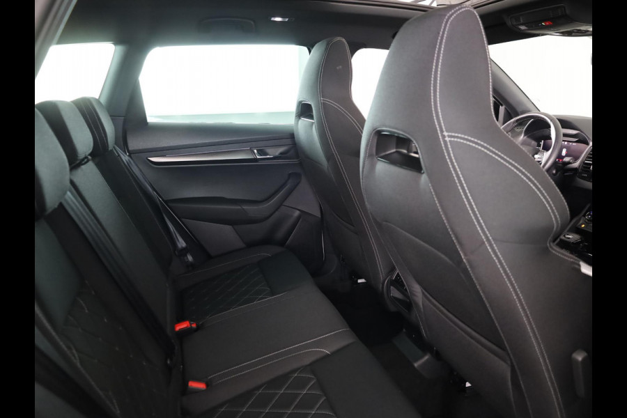 Škoda Karoq 1.5 TSI ACT Sportline Business | Panorama schuifdak | Virtual pedal | Travel assist pakket | 230v en usb aansluiting