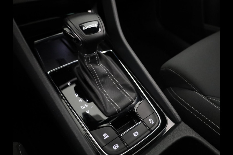 Škoda Karoq 1.5 TSI ACT Sportline Business | Panorama schuifdak | Virtual pedal | Travel assist pakket | 230v en usb aansluiting