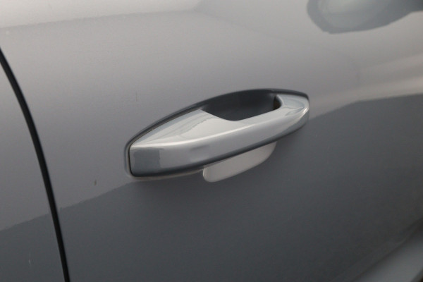 Volvo XC40 Recharge Pro 232 PK 70 KWH, SOH 96 %, Panoramadak, Trekhaak, Harman/Kardon, Memory