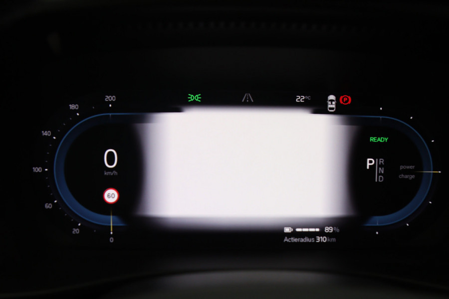 Volvo XC40 Recharge Pro 232 PK 70 KWH, SOH 96 %, Panoramadak, Trekhaak, Harman/Kardon, Memory