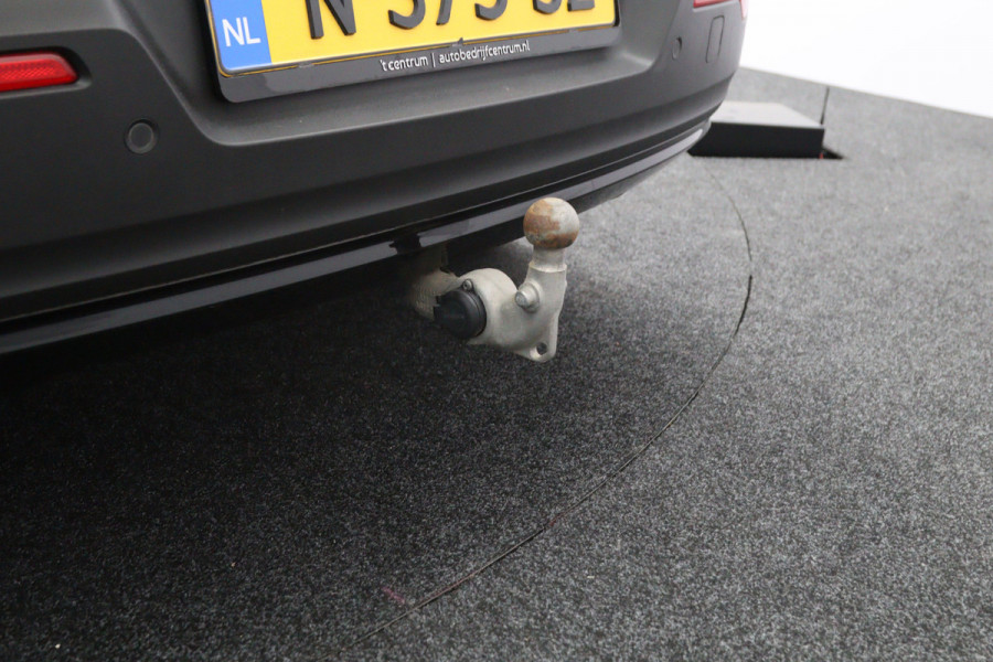 Volvo XC40 Recharge Pro 232 PK 70 KWH, SOH 96 %, Panoramadak, Trekhaak, Harman/Kardon, Memory