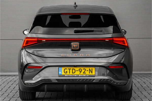 CUPRA Born 62 kWh Pano ACC Keyless Stoelmassage Camera