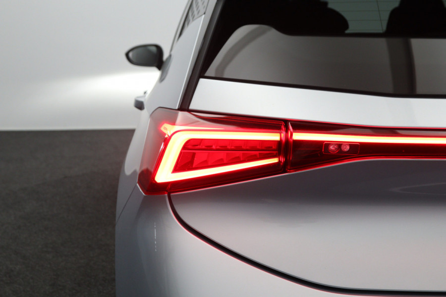 CUPRA Born 204 PK Adrenaline One 62 kWh, SOH 93 %, Panoramadak, Stoelverwarming, Carplay, Adap. Cruise Control