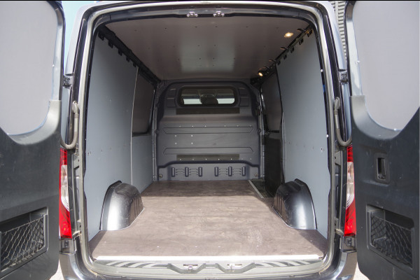 Mercedes-Benz Sprinter 319 3.0 CDI V6 L2H1 3-ZITS, AUT. LED, LEDER, 360 CAMERA, ADAPT. CRUISE, STOELVERWARMING, 10'' MBUX, STANDKACHEL, CLIMA, TREKHAAK