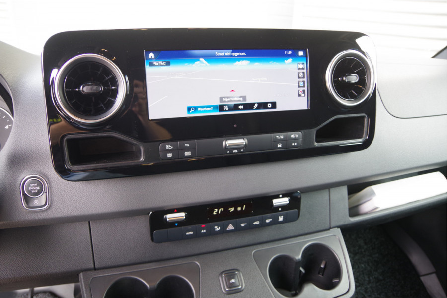 Mercedes-Benz Sprinter 319 3.0 CDI V6 L2H1 3-ZITS, AUT. LED, LEDER, 360 CAMERA, ADAPT. CRUISE, STOELVERWARMING, 10'' MBUX, STANDKACHEL, CLIMA, TREKHAAK