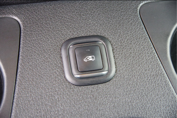 Mercedes-Benz Sprinter 319 3.0 CDI V6 L2H1 3-ZITS, AUT. LED, LEDER, 360 CAMERA, ADAPT. CRUISE, STOELVERWARMING, 10'' MBUX, STANDKACHEL, CLIMA, TREKHAAK