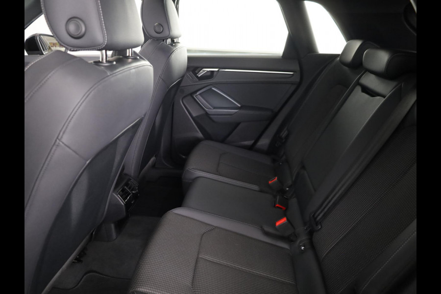 Audi Q3 45 TFSI e S edition 245pk | Panoramdak | Dode hoek detectie | Parkeercamera | Elektrisch bedienbare achterklep | S-line interieur