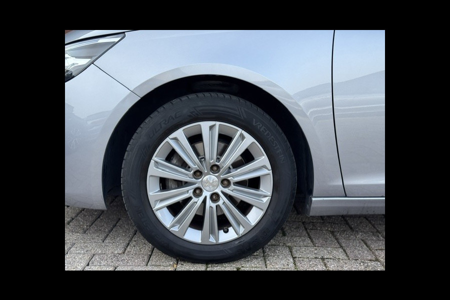 Peugeot 308 SW 1.2 Automaat - Trekhaak - LED - Panorama dak