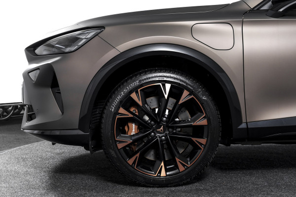 CUPRA Formentor 1.5 TSI e-Hybrid 272 PK VZ Extreme | Bronze Matt | S/K-Panodak | Sennheiser | Elek. stoelen | Matrix LED | Adapt. Cruise | Stoel-+stuurverw. | Camera | NAV+App. Connect | Elek. Klep | LM 19" | 0583