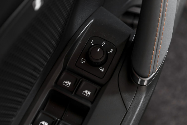 CUPRA Formentor 1.5 TSI e-Hybrid 272 PK VZ Extreme | Bronze Matt | S/K-Panodak | Sennheiser | Elek. stoelen | Matrix LED | Adapt. Cruise | Stoel-+stuurverw. | Camera | NAV+App. Connect | Elek. Klep | LM 19" | 0583