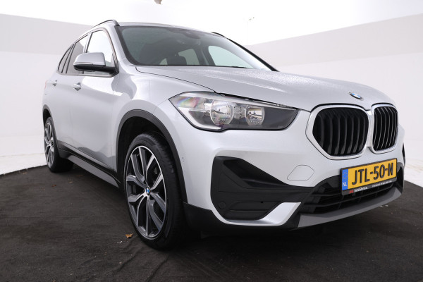 BMW X1 sDrive18d High Executive - Automaat, Panorama dak, Navigatie
