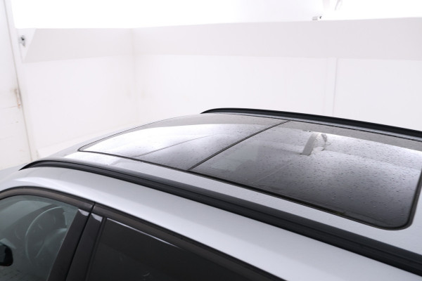 BMW X1 sDrive18d High Executive - Automaat, Panorama dak, Navigatie
