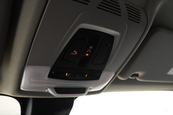 BMW X1 sDrive18d High Executive - Automaat, Panorama dak, Navigatie