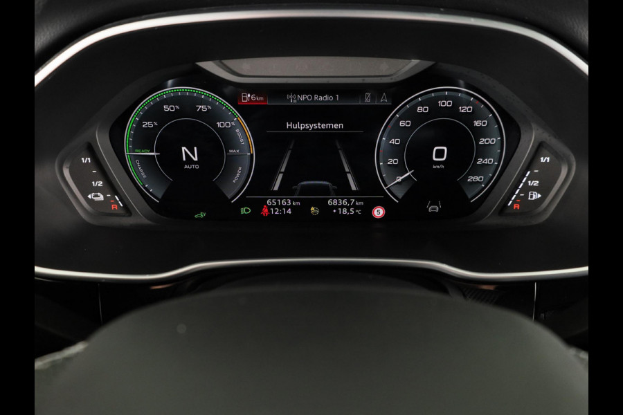 Audi Q3 Sportback 45 TFSI e S Edition 245 pk S-tronic | Navigatie | Panoramadak | Parkeersensoren | Adaptieve cruise control | S-Line interieur