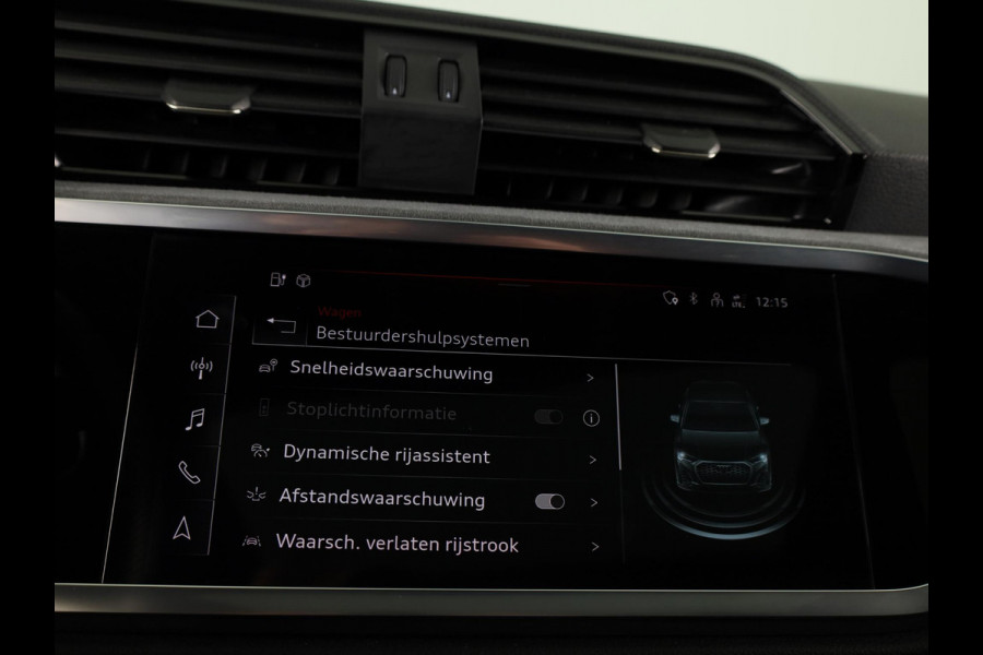 Audi Q3 Sportback 45 TFSI e S Edition 245 pk S-tronic | Navigatie | Panoramadak | Parkeersensoren | Adaptieve cruise control | S-Line interieur