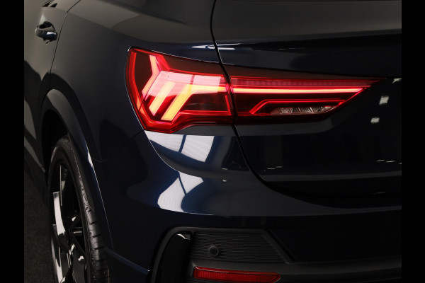 Audi Q3 Sportback 45 TFSI e S Edition 245 pk S-tronic | Navigatie | Panoramadak | Parkeersensoren | Adaptieve cruise control | S-Line interieur