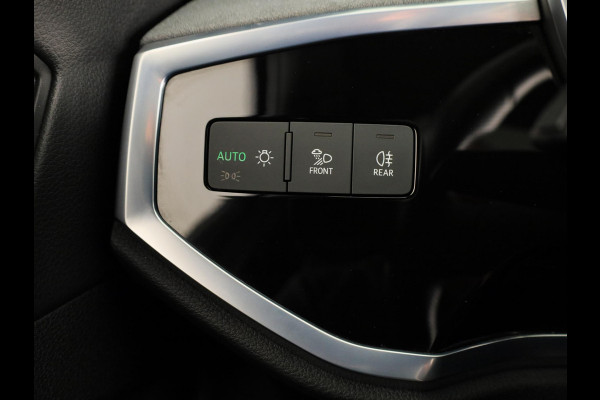 Audi Q3 Sportback 45 TFSI e S Edition 245 pk S-tronic | Navigatie | Panoramadak | Parkeersensoren | Adaptieve cruise control | S-Line interieur