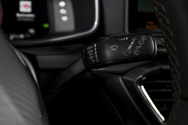 CUPRA Formentor 1.5 TSI e-Hybrid 272 PK VZ Extreme | Maxton Design | Bronze Matt | S/K-Panodak | Sennheiser | Elek. stoelen | Matrix LED | Adapt. Cruise | Stoel-+stuurverw. | Camera | NAV+App. Connect | Elek. Klep | LM 19" | 8666