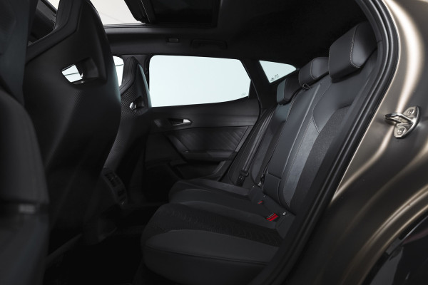CUPRA Formentor 1.5 TSI e-Hybrid 272 PK VZ Extreme | Maxton Design | Bronze Matt | S/K-Panodak | Sennheiser | Elek. stoelen | Matrix LED | Adapt. Cruise | Stoel-+stuurverw. | Camera | NAV+App. Connect | Elek. Klep | LM 19" | 8666