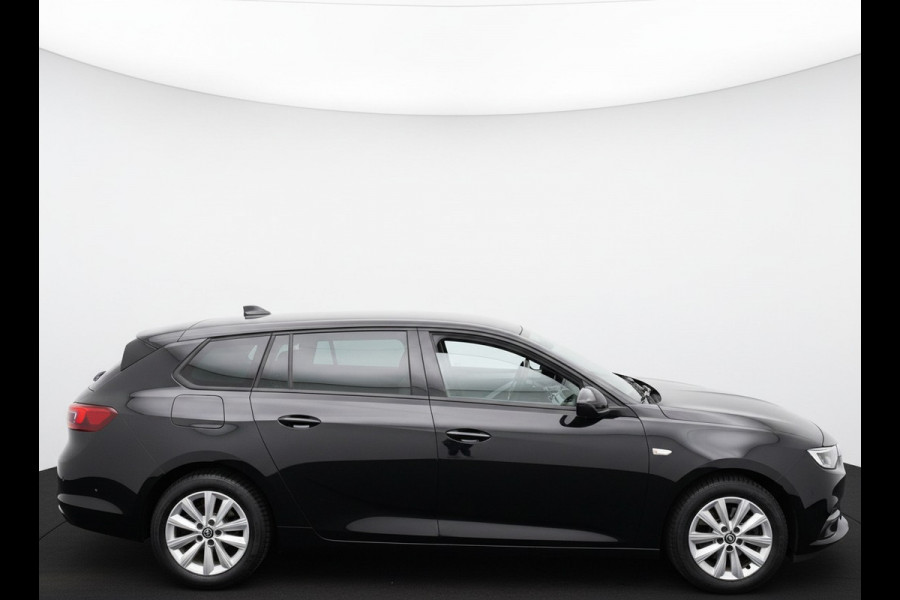 Opel Astra Sports Tourer 1.2 TURBO BUSINESS EDITION CAMERA/NAVI/CARPLAY