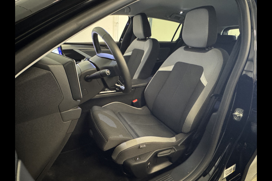 Opel Astra Sports Tourer 1.2 TURBO BUSINESS EDITION CAMERA/NAVI/CARPLAY