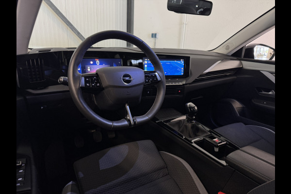 Opel Astra Sports Tourer 1.2 TURBO BUSINESS EDITION CAMERA/NAVI/CARPLAY