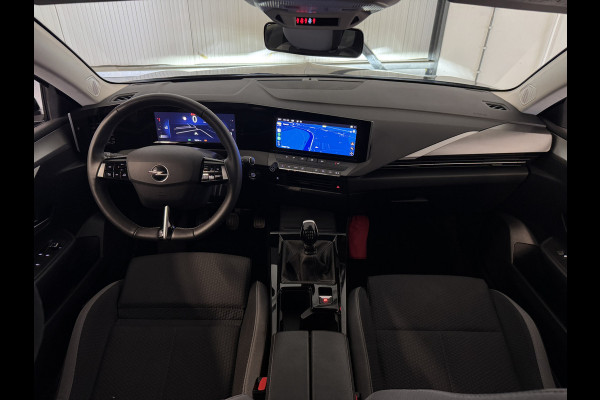 Opel Astra Sports Tourer 1.2 TURBO BUSINESS EDITION CAMERA/NAVI/CARPLAY