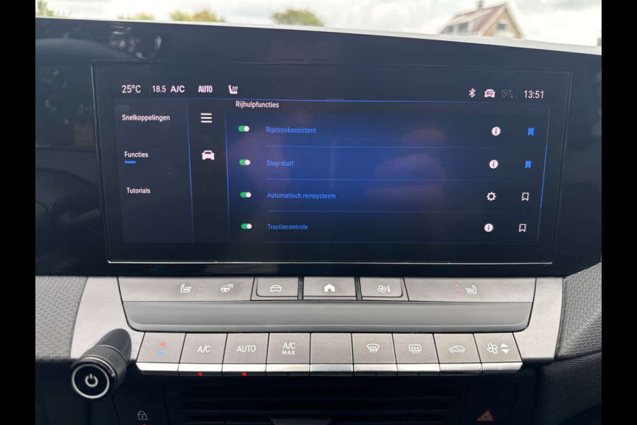 Opel Astra Sports Tourer 1.2 TURBO BUSINESS EDITION CAMERA/NAVI/CARPLAY