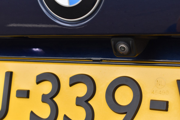 BMW 3 Serie Touring 330e Business Edition Plus Plugin-hybride Pano Leder