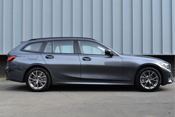 BMW 3 Serie Touring 330i High Executive Aut. | Sfeerverl | Stoelverwarming | Navi | Deal. OH