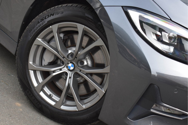 BMW 3 Serie Touring 330i High Executive Aut. | Sfeerverl | Stoelverwarming | Navi | Deal. OH