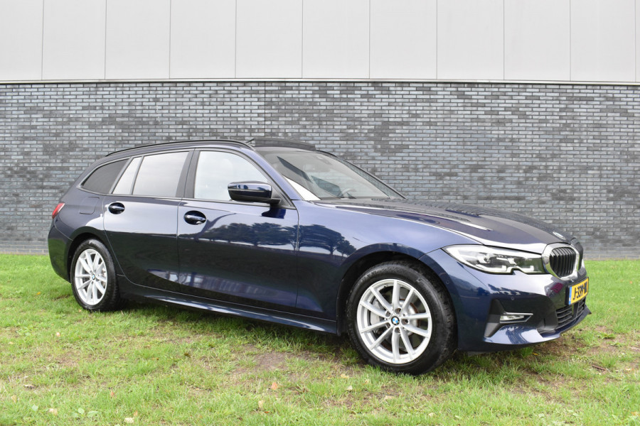 BMW 3 Serie Touring 330e Business Edition Plus Plugin-hybride Pano Leder