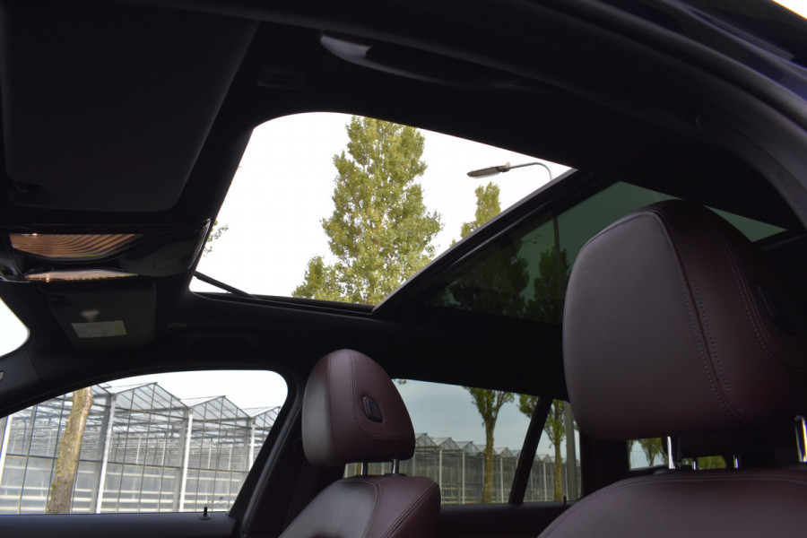 BMW 3 Serie Touring 330e Business Edition Plus Plugin-hybride Pano Leder