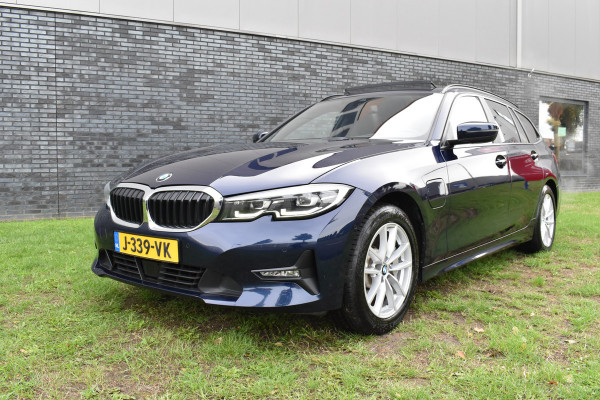BMW 3 Serie Touring 330e Business Edition Plus Plugin-hybride Pano Leder
