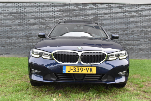 BMW 3 Serie Touring 330e Business Edition Plus Plugin-hybride Pano Leder