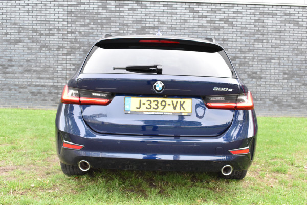 BMW 3 Serie Touring 330e Business Edition Plus Plugin-hybride Pano Leder