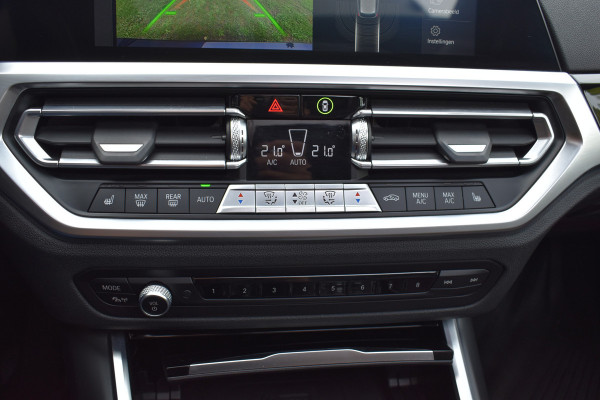 BMW 3 Serie Touring 330e Business Edition Plus Plugin-hybride Pano Leder