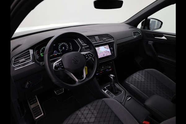 Volkswagen Tiguan 1.5 TSI R-Line Business | Black Style | IQ Light | Side Assist | Elk. A-klep | Camera | Prijs Rijklaar !!