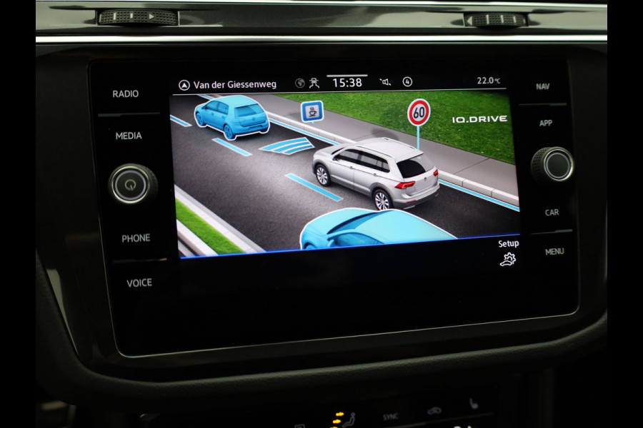 Volkswagen Tiguan 1.5 TSI R-Line Business | Black Style | IQ Light | Side Assist | Elk. A-klep | Camera | Prijs Rijklaar !!