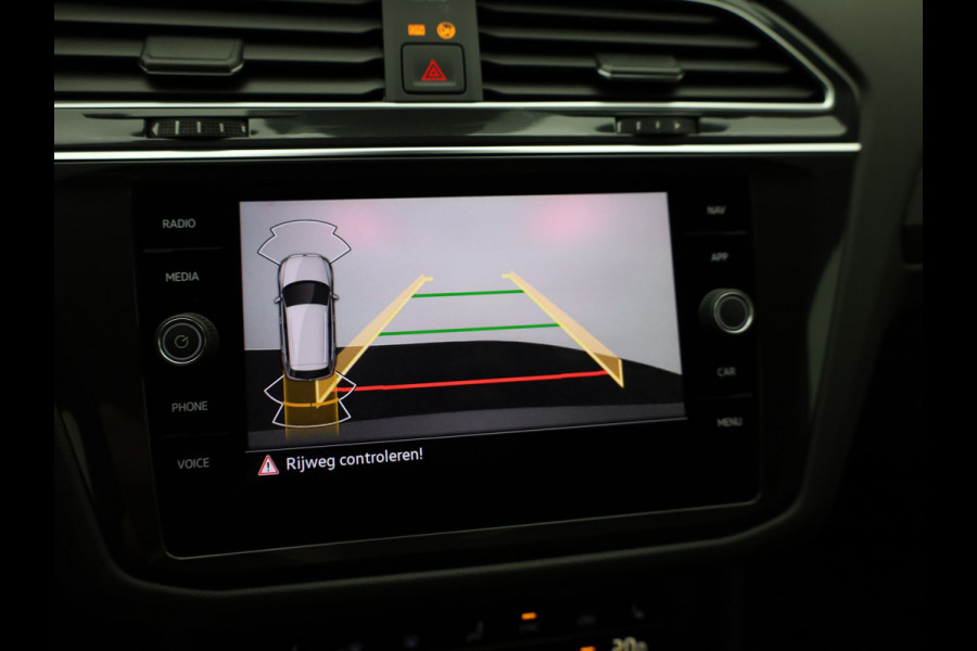 Volkswagen Tiguan 1.5 TSI R-Line Business | Black Style | IQ Light | Side Assist | Elk. A-klep | Camera | Prijs Rijklaar !!
