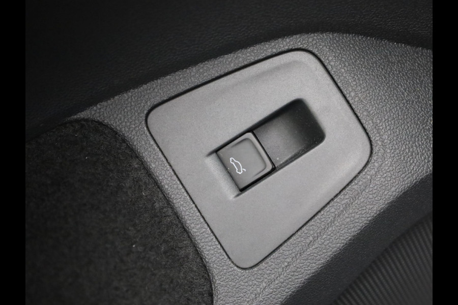 Volkswagen Tiguan 1.5 TSI R-Line Business | Black Style | IQ Light | Side Assist | Elk. A-klep | Camera | Prijs Rijklaar !!