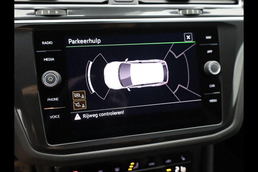 Volkswagen Tiguan 1.5 TSI R-Line Business | Black Style | IQ Light | Side Assist | Elk. A-klep | Camera | Prijs Rijklaar !!