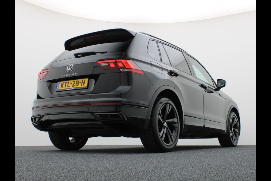 Volkswagen Tiguan 1.5 TSI R-Line Business | Black Style | IQ Light | Side Assist | Elk. A-klep | Camera | Prijs Rijklaar !!